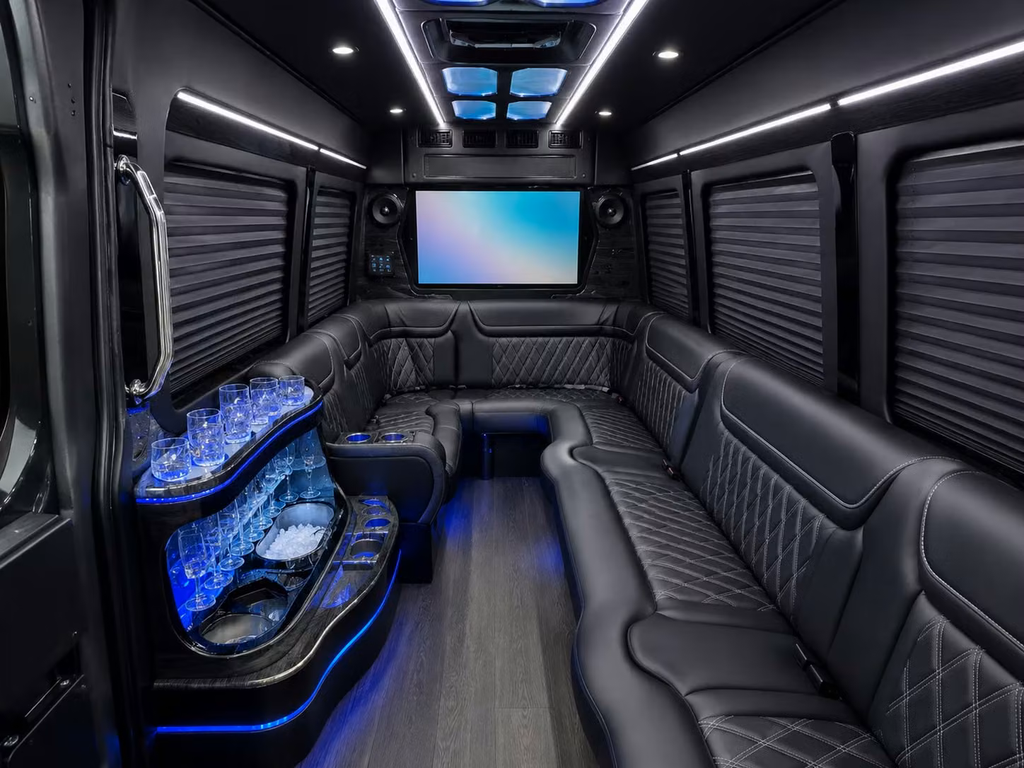 choosing the right bus size for your temecula field trip group